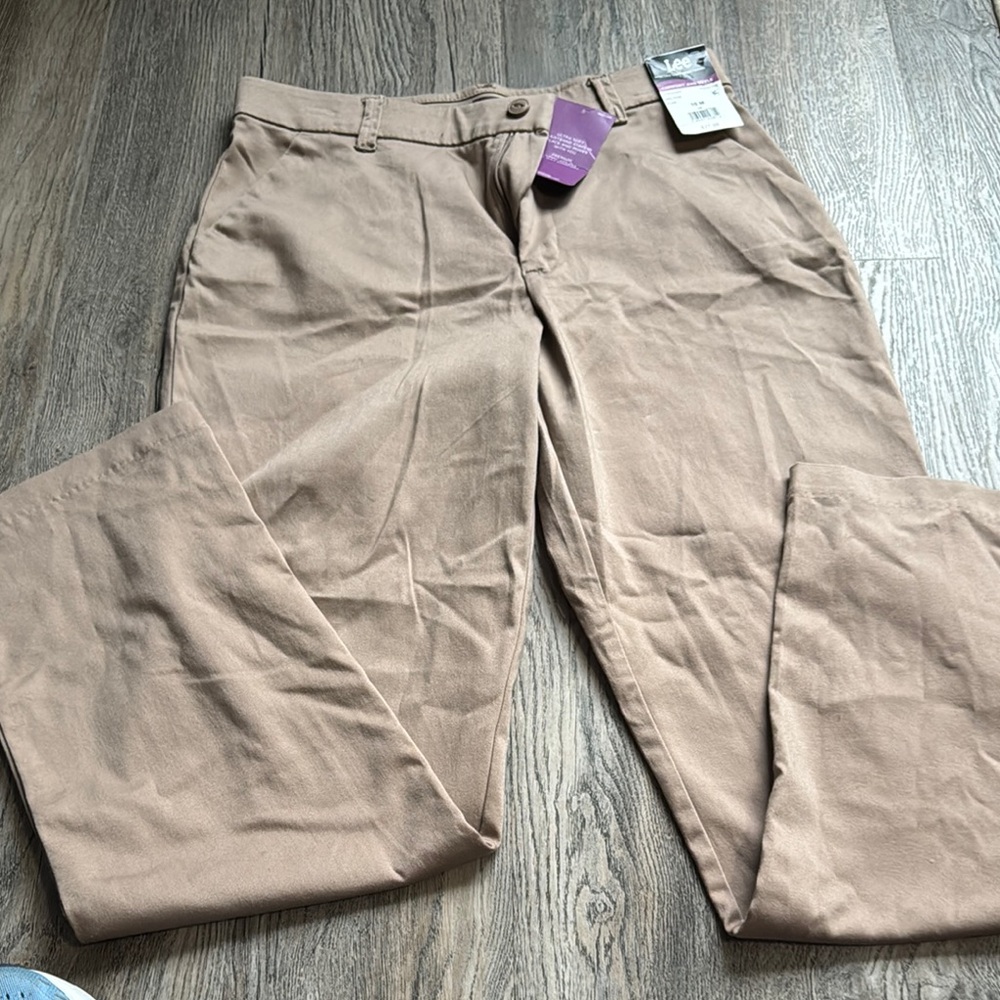 Women’s tan Pants